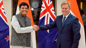piyush-goyal-and-todd-mcclay_963892ddeadeab808616d52407f2f130