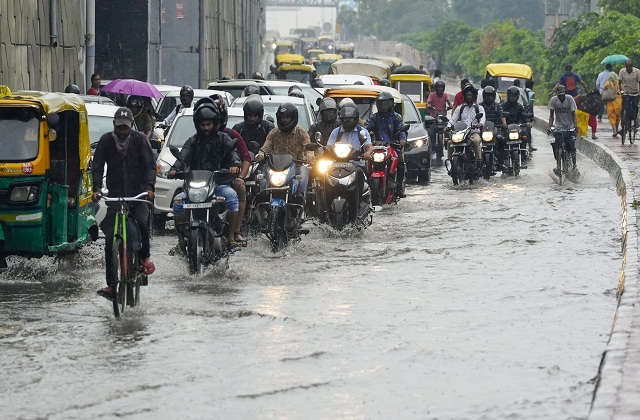 Weather: Rain in Delhi