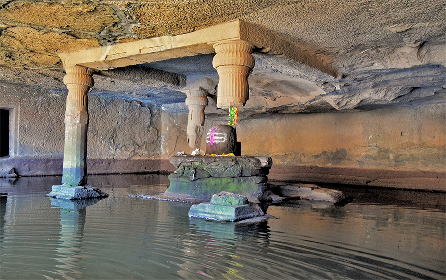Kedareshwar-Mahadev-Temple