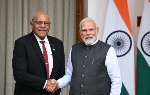 MODI FIJI MEETING_25_08_42
