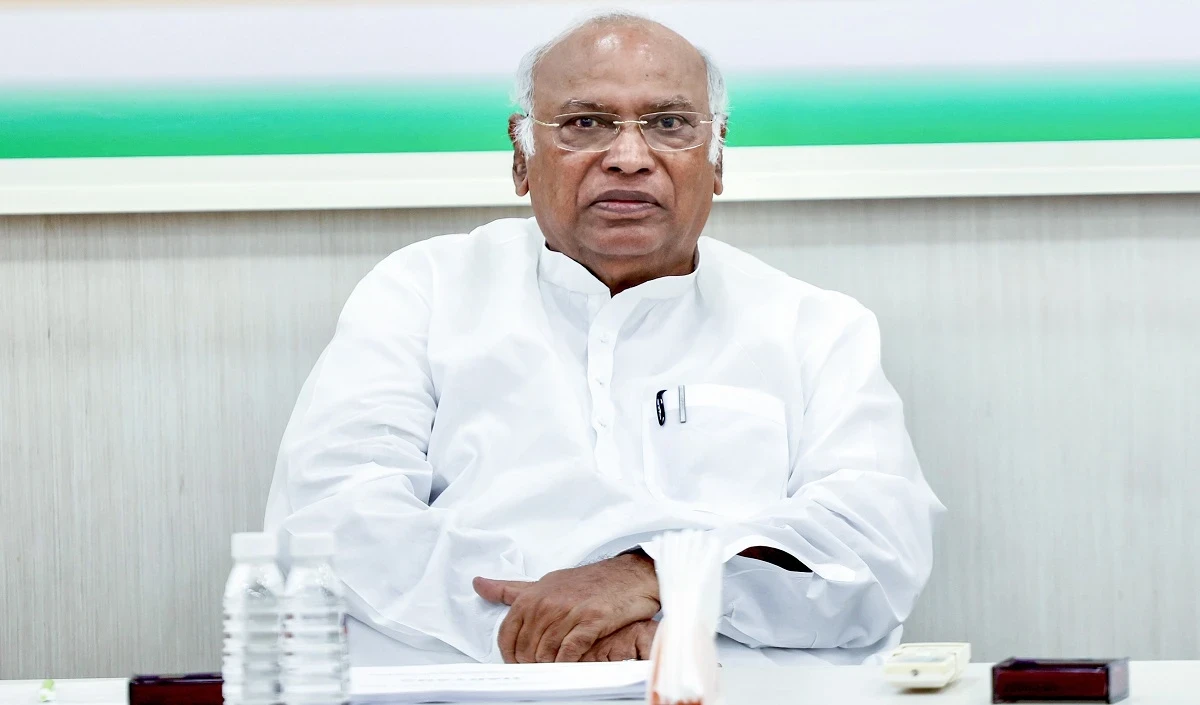 kharge_large_1127_153