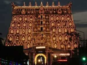 lakshadeepam-festival-padmanabhaswamy-temple730_1574403302
