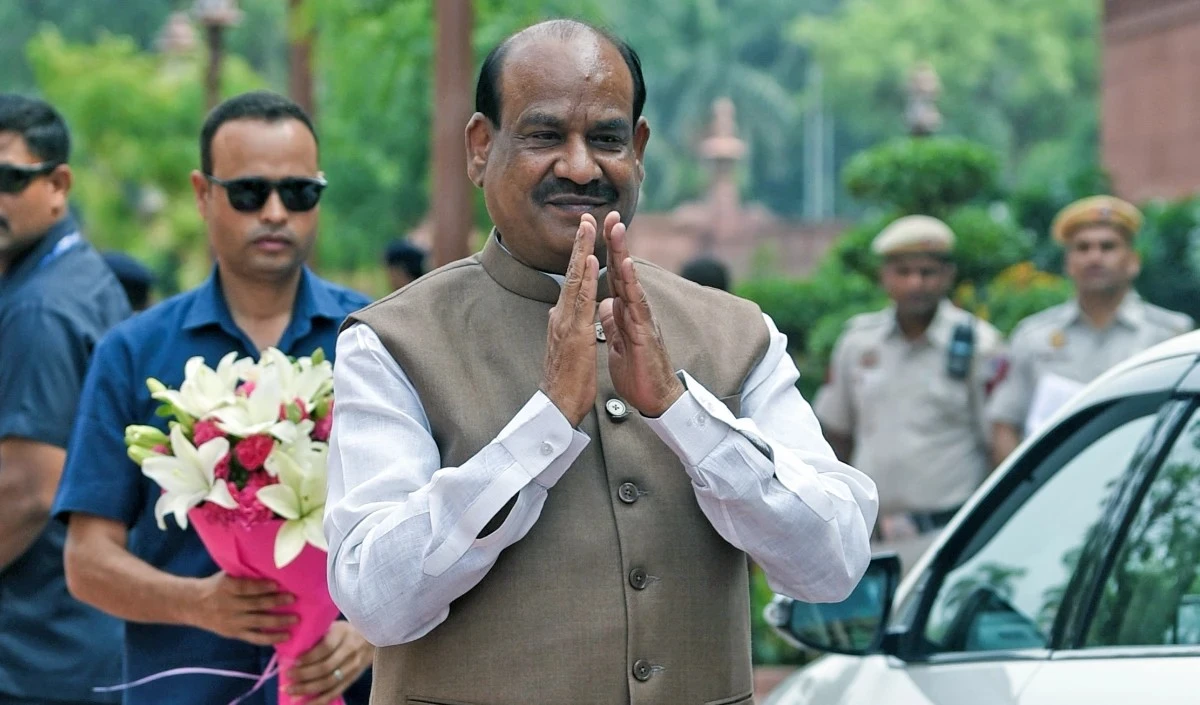om-birla_large_0647_153