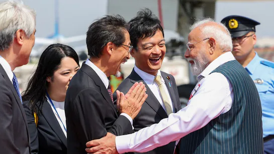 tnrkc6uc_india-japan_625x300_29_August_25