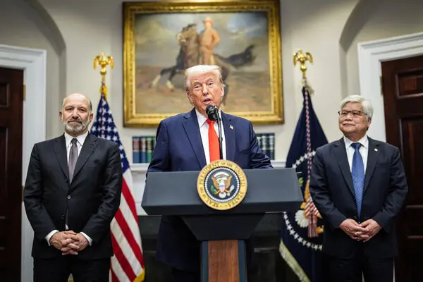 03trump-header-lphq-articleLarge