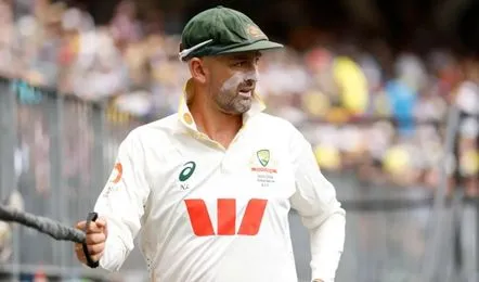 Nathan-Lyon_V_jpg--442x260-4g