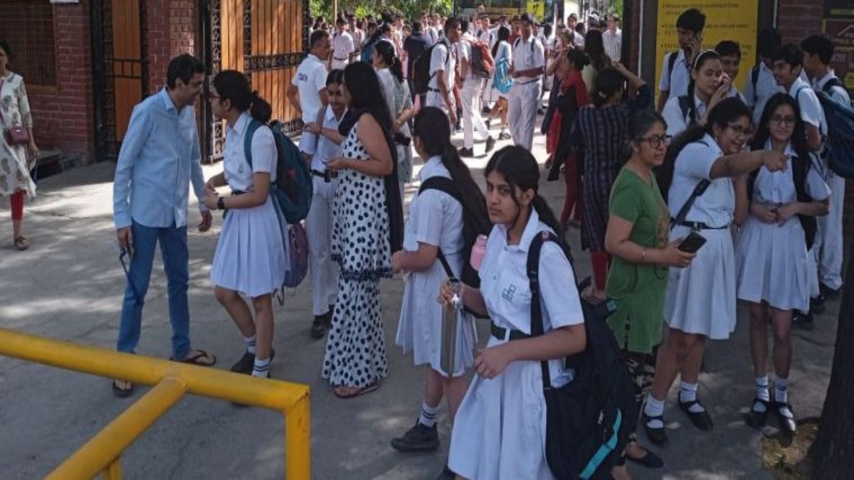 school-bomb-thread-1722577837