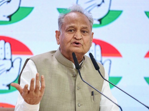 Ashok_Gehlot_vs_Amit_Shah_1752739196881_1752739197466