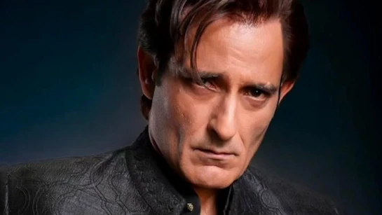 uv1f4gu_akshaye-khanna_625x300_15_December_25