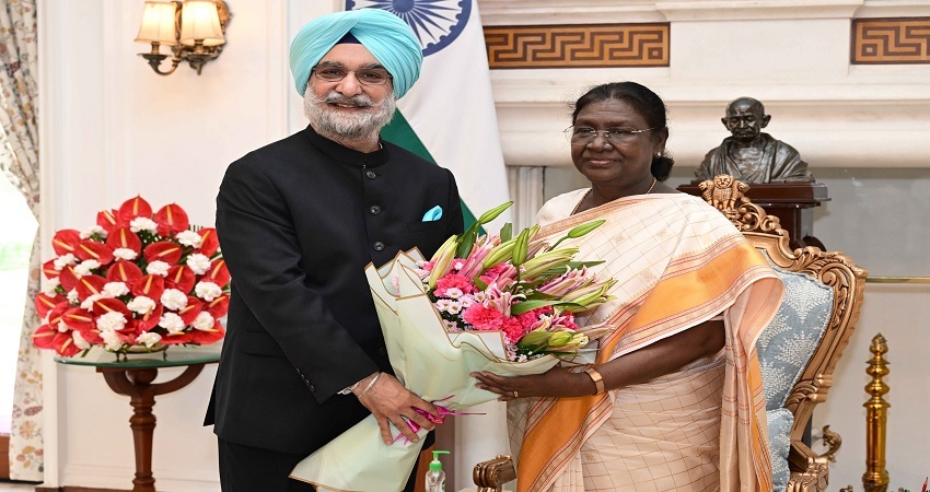 ntnew-14_39_082967314delhi lg taranjit president murme