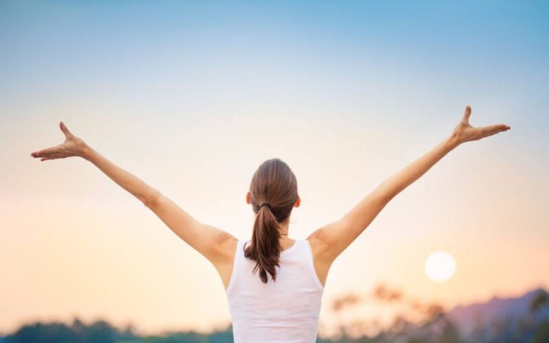 woman_stretching_for_exercise_1200x750-e0f24c31a89af1a78412e73eba9f604c-800x500-1